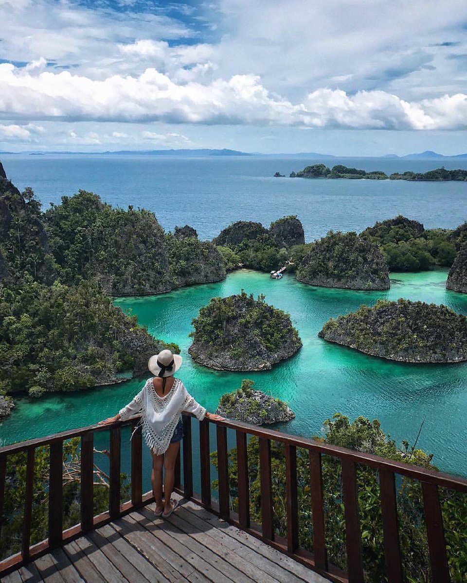 beautinesia's tweet photo. An amazing view of #Pianemo in Raja Ampat, #Papua, #Indonesia
Photo by: IG @dotzsoh https://t.co/eo1QJ6AuQJ