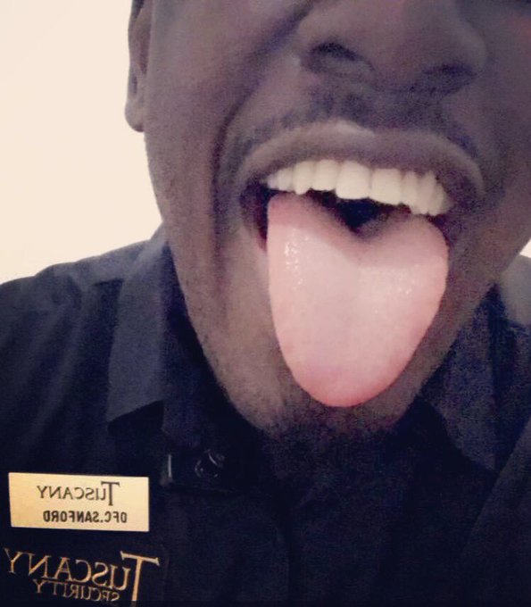😝  i&rsquo;ll fix a chipped tooth for the pussy 😂 https://t.co/1N8dHTyvOA<a href="/tag/lvac"class="tags"><span>#lvac</span></a>