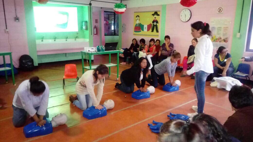 ICATECHSanCris's tweet photo. En nuestra Acción Móvil Chamula se mantiene la capacitación en primeros auxilios. https://t.co/r1TuKcgeKL