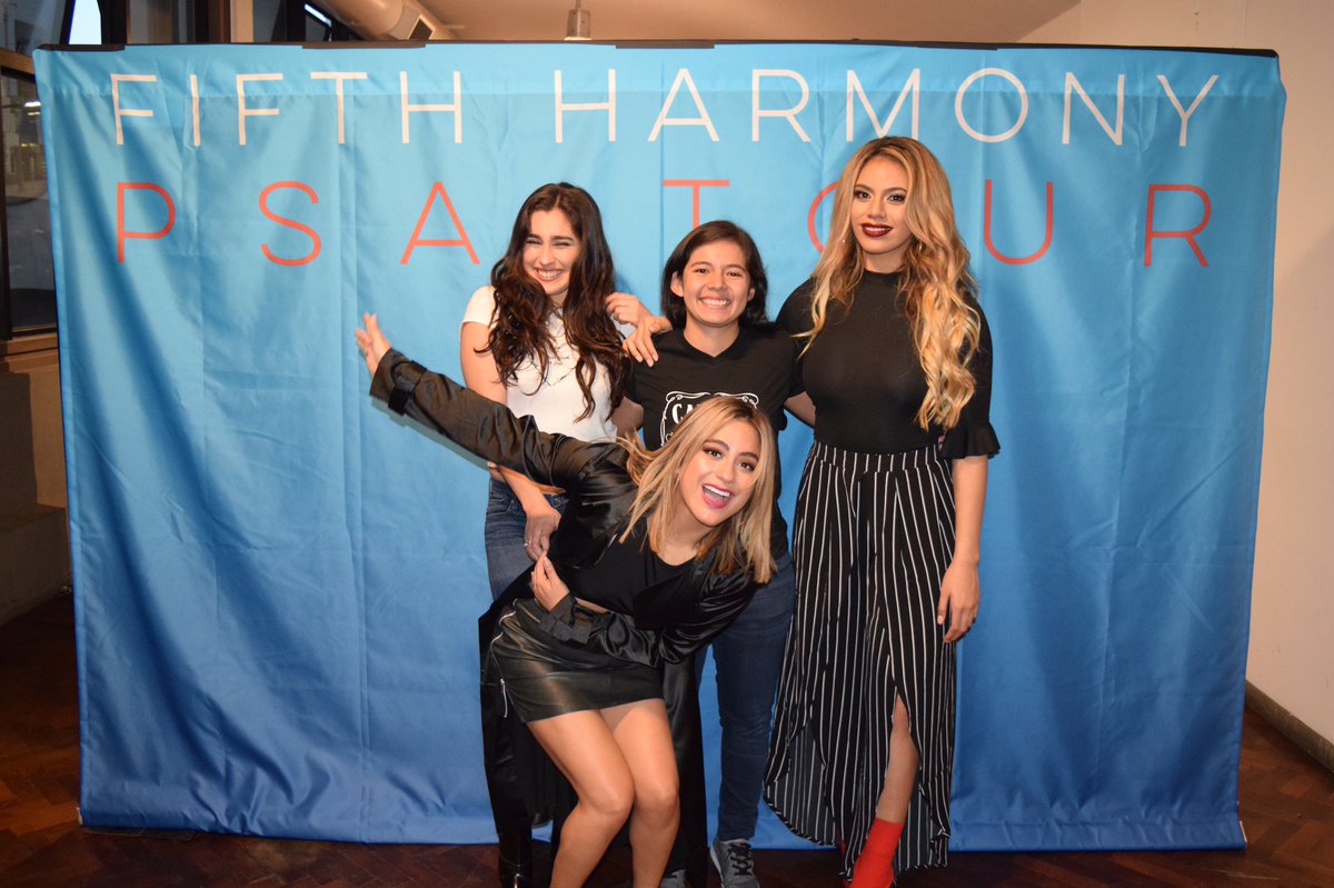 HefronDriveOlga's tweet photo. EL MEJOR DÍA DE MI VIDA💙 Gracias FIFTH HARMONY ♥️ @dinahjane97 @LaurenJauregui @AllyBrooke @NormaniKordei @FifthHarmony 🇧🇴🇧🇴🇧🇴🇧🇴🇧🇴 https://t.co/b9t5SvPHEM