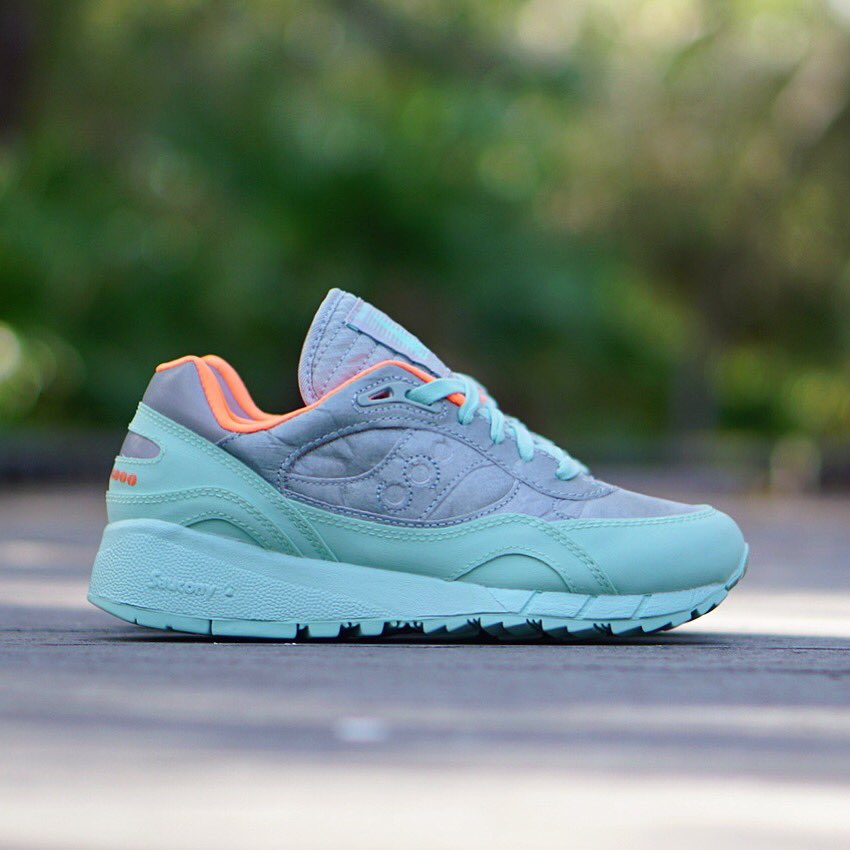 saucony space pack