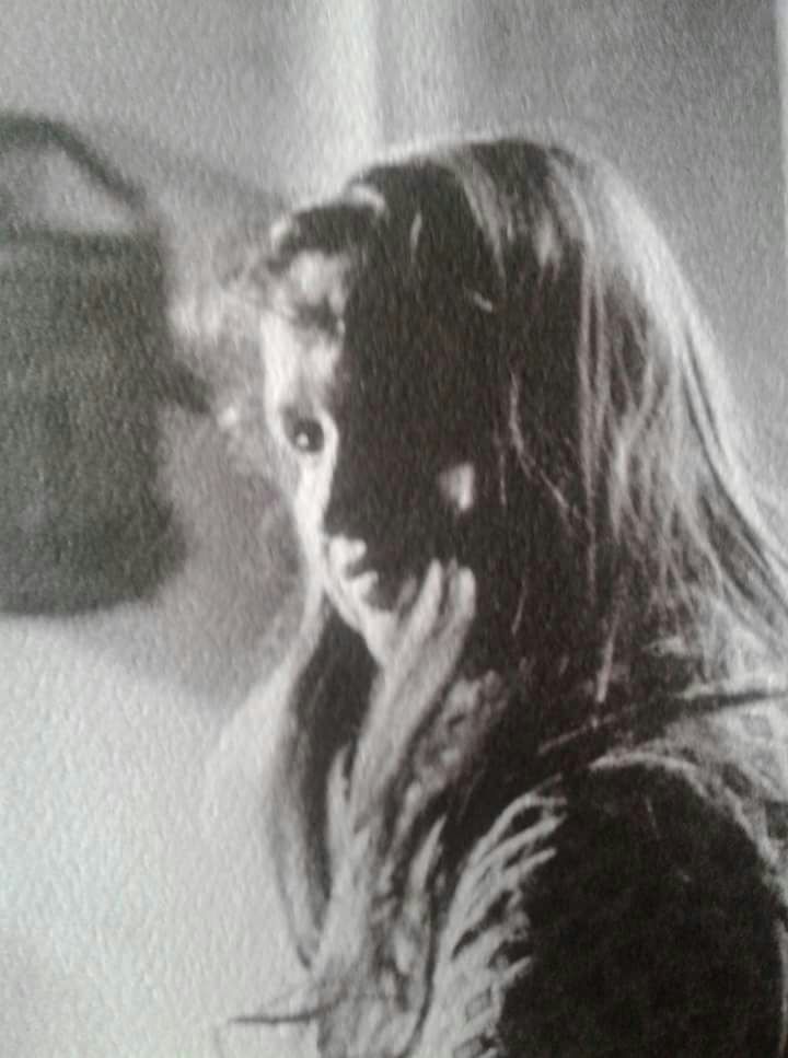 AlyanProd's tweet photo. Creadora universal
#mujer inquieta
#VioletaParra100 https://t.co/KJ0GMYy3KN