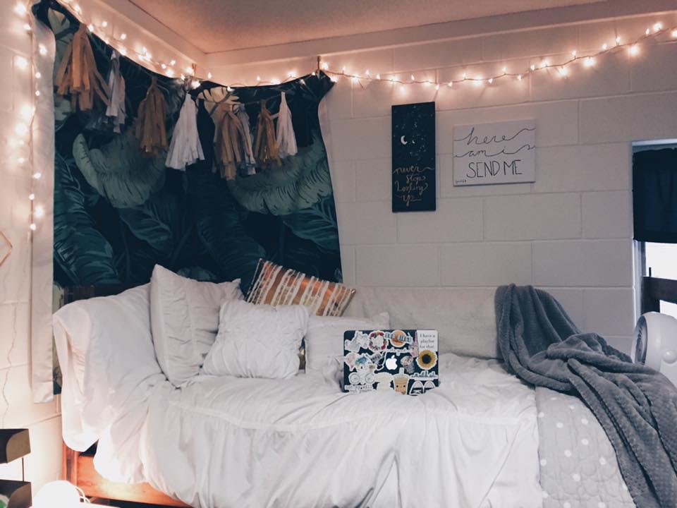 cu_adormable's tweet image. Here's a great setup by one of our students! 
#cu_adormable #brightlights #tapestry