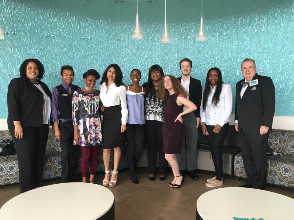 JMichaelThomson's tweet photo. @TriCedu student leaders head to Prez Scholarship Luncheon with @octaviaspencer. Raising funds for student scholarships and transformation. https://t.co/DgL1EFnkdI