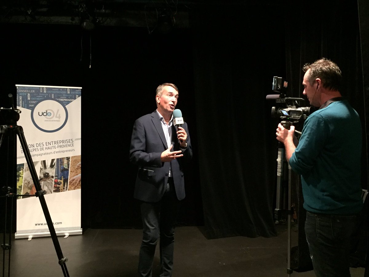 MEDEF_Sud's tweet photo. #LentrepriseFaitSonShow : @J_LucMonteil, Pdt @MedefPACA : "Pour fonctionner, l'entreprise a besoin d'optimisme et de confiance !" Cc @UDE04 https://t.co/d7HDFeCOen
