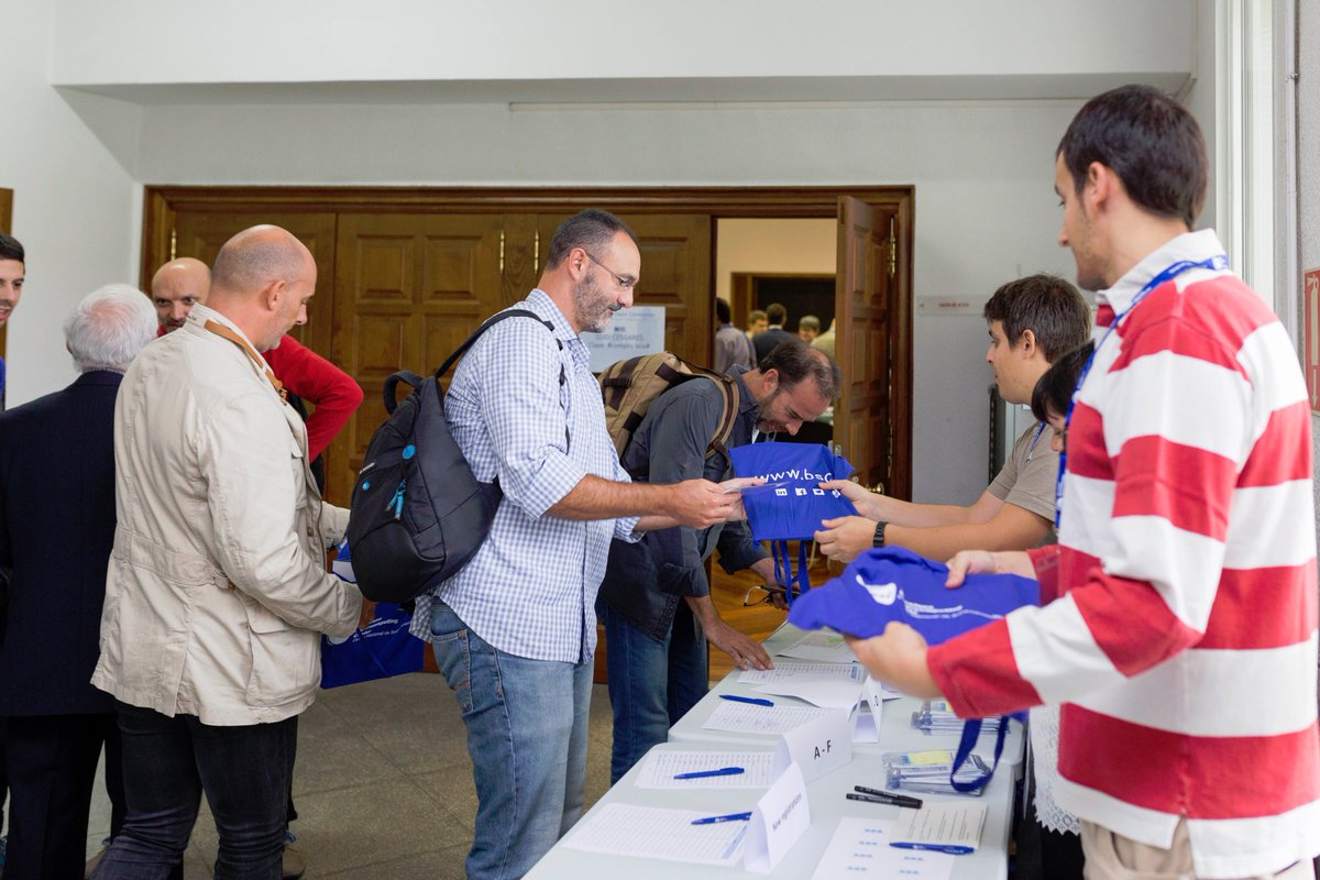 RES_HPC's tweet photo. Lee el resumen de la Jornada de Usuarios de la RES del 28/09, que contó con más de 110 participantes #RESusers17 https://t.co/0kA30AUViD https://t.co/2SuesC11yM