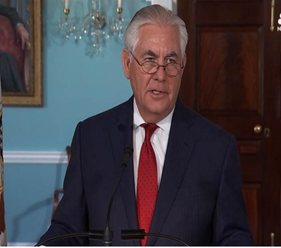 Noticia_Libre's tweet photo. #EstadosUnidos @Plaid_Tillerson  desmiente que haya querido renunciar a su puesto. https://t.co/veMNXEsZKb