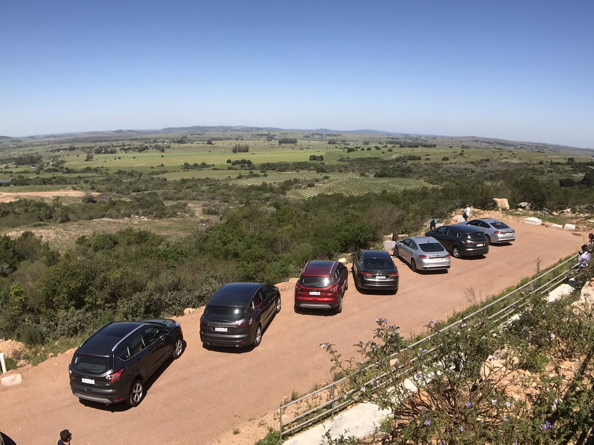 Floxie10's tweet photo. Dia 2 de #KineticDesignExperience Test Drive de Los nuevos Mondeo, Kuga y S-Max. Llegamos a Viña Eden para almorzar #Ford #llegamasLejos 🚗💨 https://t.co/OrPTUhNj7y