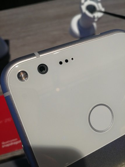 GNT_fr's tweet photo. Google Pixel : toujours moins de 1% du marché US https://t.co/EUP0o3Blyg #GooglePixel #SmartphonePixel #Pixel2 https://t.co/Pm5rd8ydpw