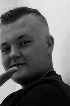 bbstone1979's tweet image. Not one day goes by I don't pray for you and wish I could wake up from this horrible nightmare. I love you son......💔💔💔