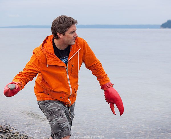 Looking for something unique to dress up as this #Halloween? Well these giant lobster claws could easily secure you the best costume award 🦀