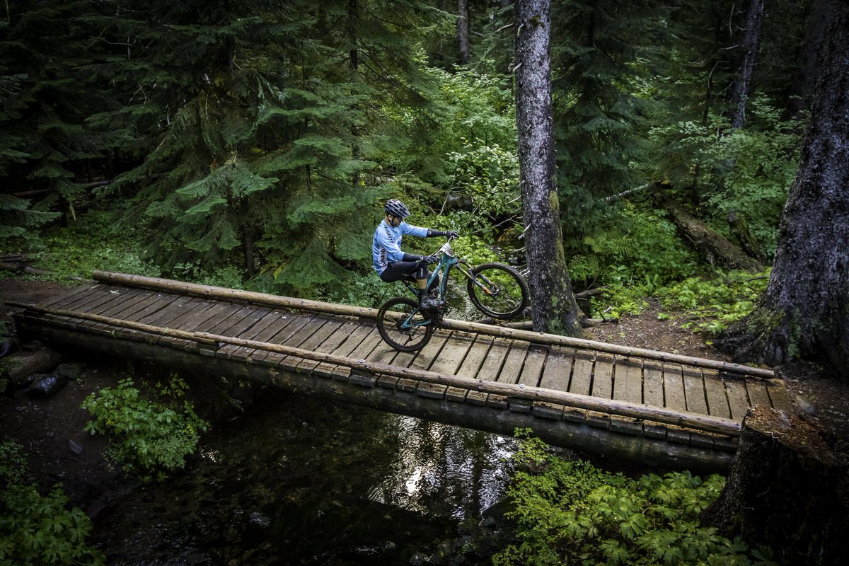 RideShimano's tweet photo. Wheelie Wednesday. #ShimanoMTB #transcascadia https://t.co/NPhdHjRGsf