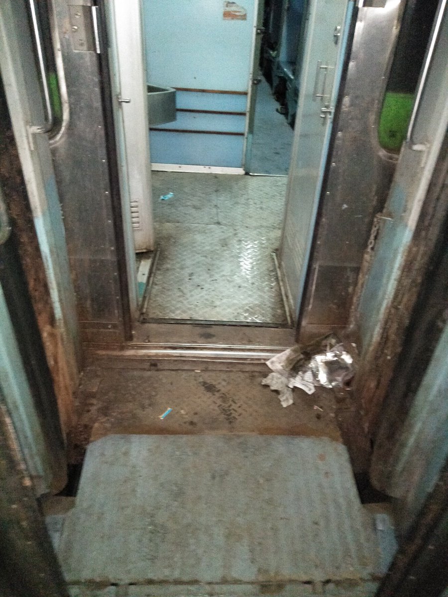Sujit9005's tweet photo. @drmjabalpur @RailMinIndia @IR_ENHM  https://t.co/dPaNGcpHS2