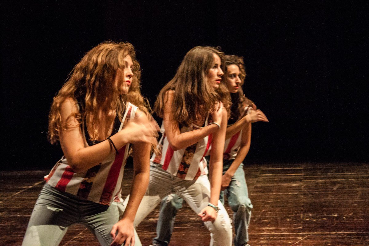 TheStreamCbr's tweet image. AMANHÃ (5 de Outubro) ESTAMOS ABERTOS | Hip-Hop às quintas
18h30 - Hip-Hop Kids
19h30 - Hip-Hop
Com Salomé Assunção da Gurillaz Dance Crew