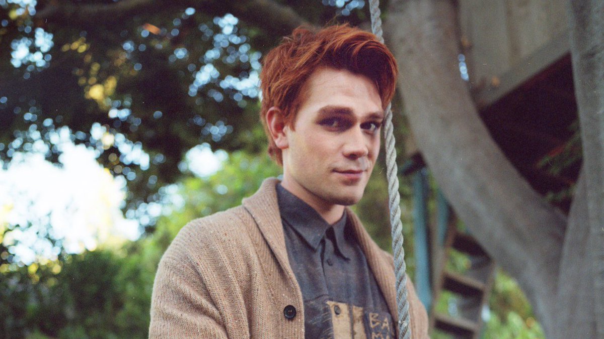 TeenVogue's tweet image. #Riverdale premieres in ONE week! To celebrate we've got some #fun #content to share...