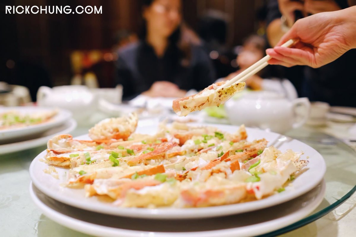 rickchung's tweet photo. #MidAutumnFestival king crab dinner from @WesternLake Chinese Seafood Restaurant in #EastVan 🦀 — https://t.co/VlO8wA1vgO https://t.co/haL8Sh12JM