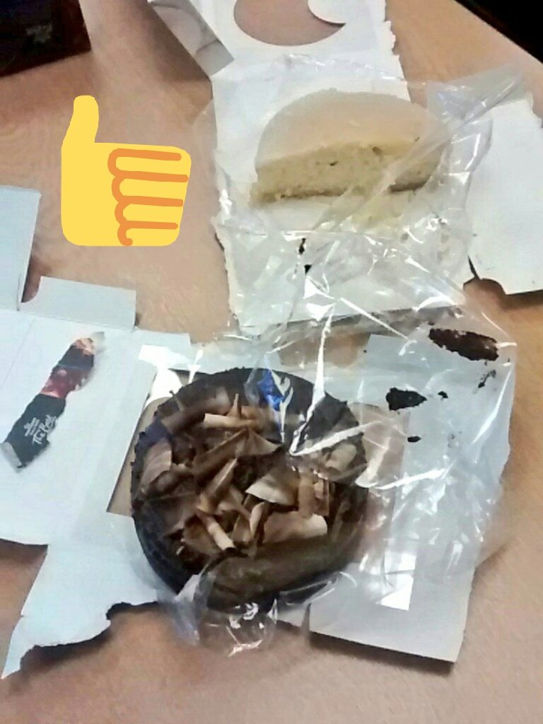 RCOTMajorHealth's tweet photo. Break time ... The group working hard! Deserves this treat! #engagementevent https://t.co/uopZzEcNDy