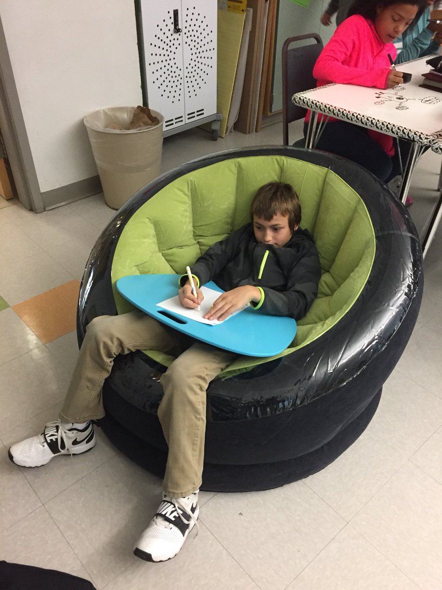 MrsLasorsaMath's tweet photo. Flexible seating makes for happy students willing to try. #vikingstrong #positivelyWareham https://t.co/HZqRYmlTIT