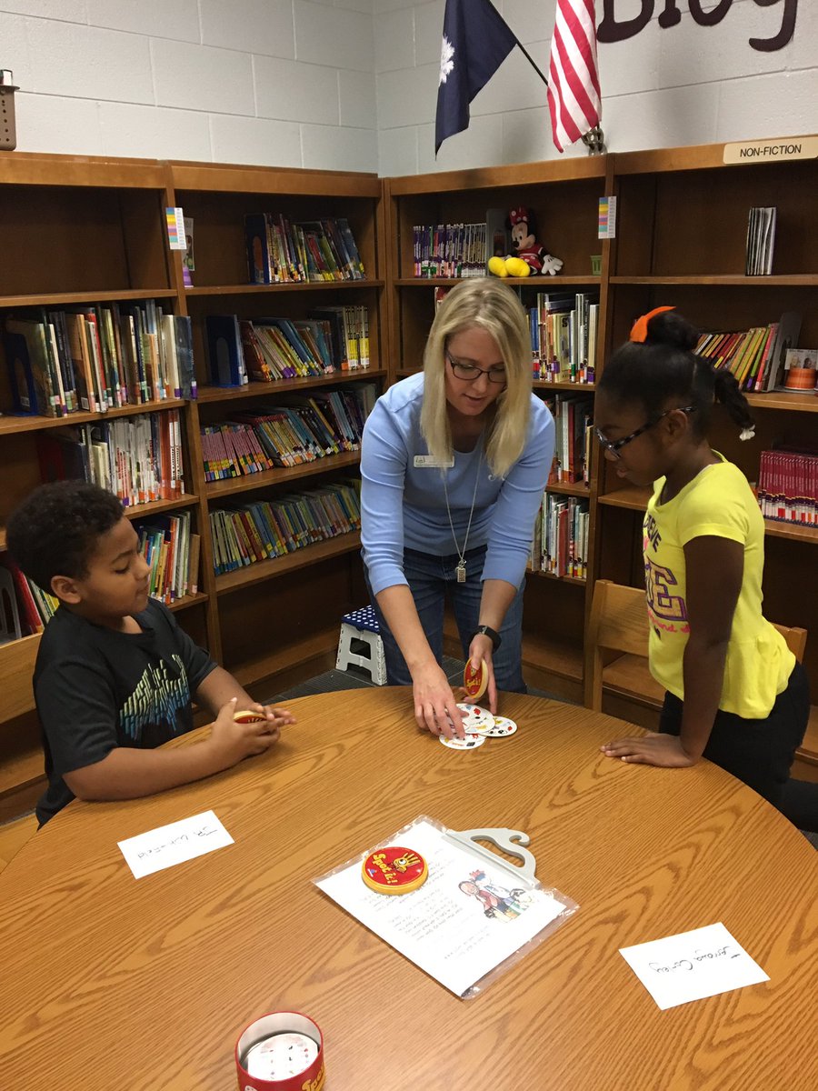 cassiescagle's tweet image. Where small paws make a big a big difference! @ClearwaterCubs #acspd #oneteam