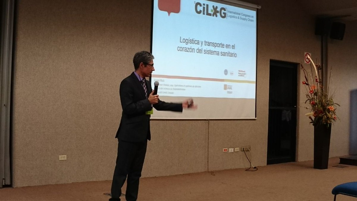 CapituloAMLORI's tweet photo. Conferencia "Logística y transporte en el corazón del sistema sanitario" por Dr. Ángel Ruíz, #Cilog2017, #Mexicologistico @itson https://t.co/vcn8By4xMm