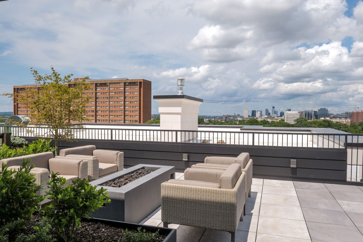 PostonTN's tweet photo. We LOVE that #Nashville truly has all 4 seasons. Each one can be enjoyed from our rooftop! https://t.co/UM3T8DrcJ2