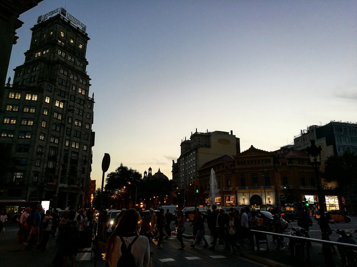 BV_eva's tweet photo. Estimada Barcelona ♥ https://t.co/QxMBPvWAa4