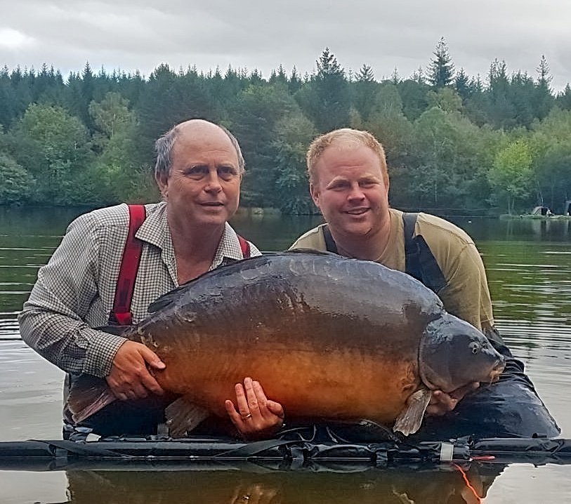 LAKE RECORD! 82lb of beautiful carp on the bank yesterday.Fancy landing it?Visit: forestviewcarplake.com
#nash #fox #shimano #daiwa #korda