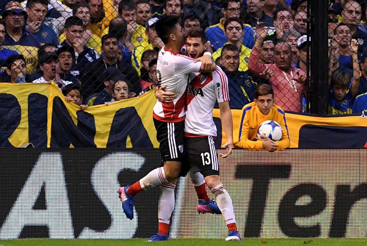 Crespo; “La bombonera no tiembla porque los hinchas gritan, tiembla porque está mal hecha”. 😅