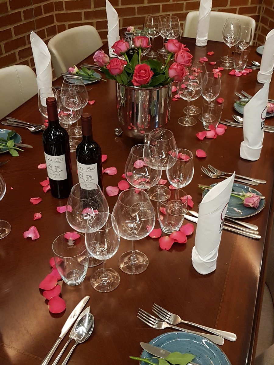 SirNoid's tweet photo. Arrived! The table looks stunning.
@PinkTableProjX @PinkDrive #rocambolescoFORTI #IFoundHealthy #PinkMenuSelect @NocturnalWenchy https://t.co/Tmb5OOPnQJ