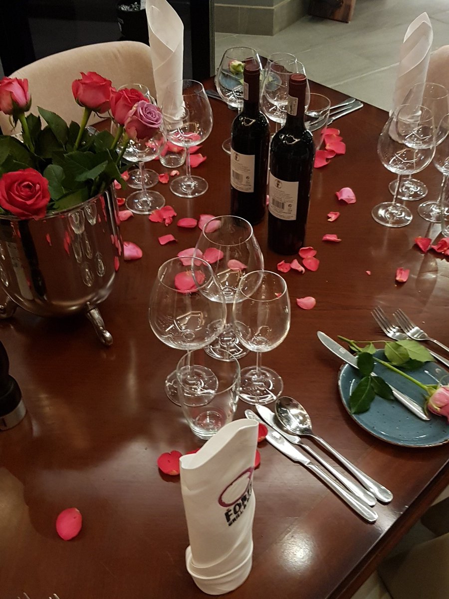 SirNoid's tweet photo. Arrived! The table looks stunning.
@PinkTableProjX @PinkDrive #rocambolescoFORTI #IFoundHealthy #PinkMenuSelect @NocturnalWenchy https://t.co/Tmb5OOPnQJ