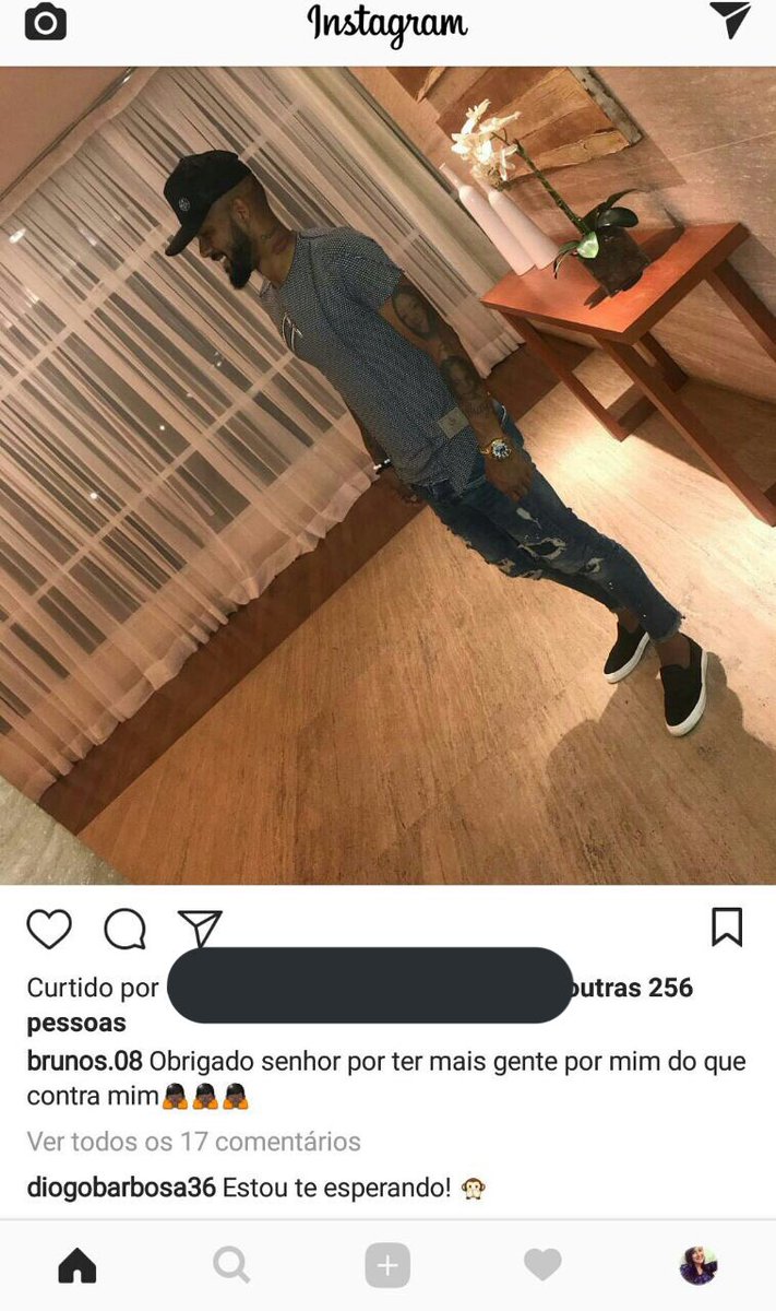 BotafogoENG's tweet photo. Rumors about Bruno Silva moving to Cruzeiro. Diogo Barbosa (our former LB now at Cruzeiro) commented "i'm waiting for you"... https://t.co/pTT1Nvnz4e