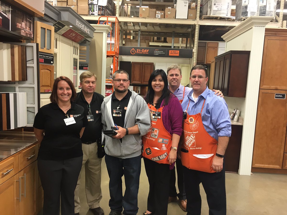 crystal_hanlon's tweet photo. Thanks to our MET Team in #4112, awesome job! https://t.co/wCtFk9PenP