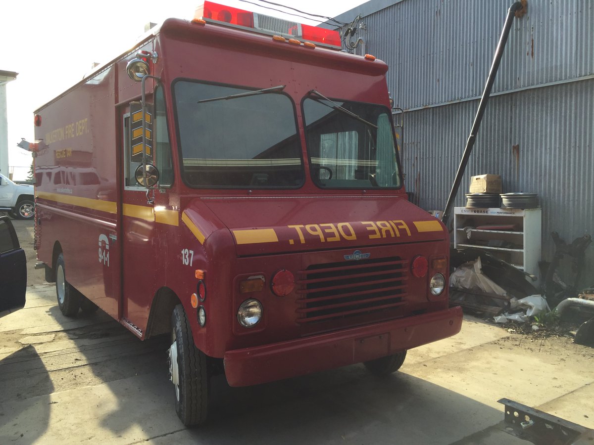 Alstructural's tweet image. Retired 1989 Grumman with 30,000 km and then put  back to work 
Re purpose the old to a new service truck with all the bells and whistles