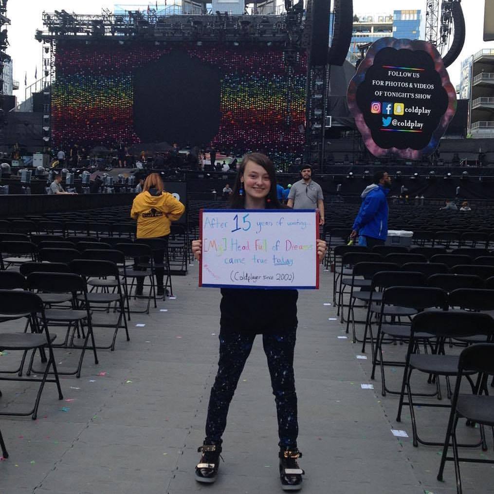 Clodplaye's tweet photo. Yeah, I've been having an "Adventure of a Lifetime" so far ^_^
#ColdplaySeattle #ColdplayPortland https://t.co/RytVPKy4Zg