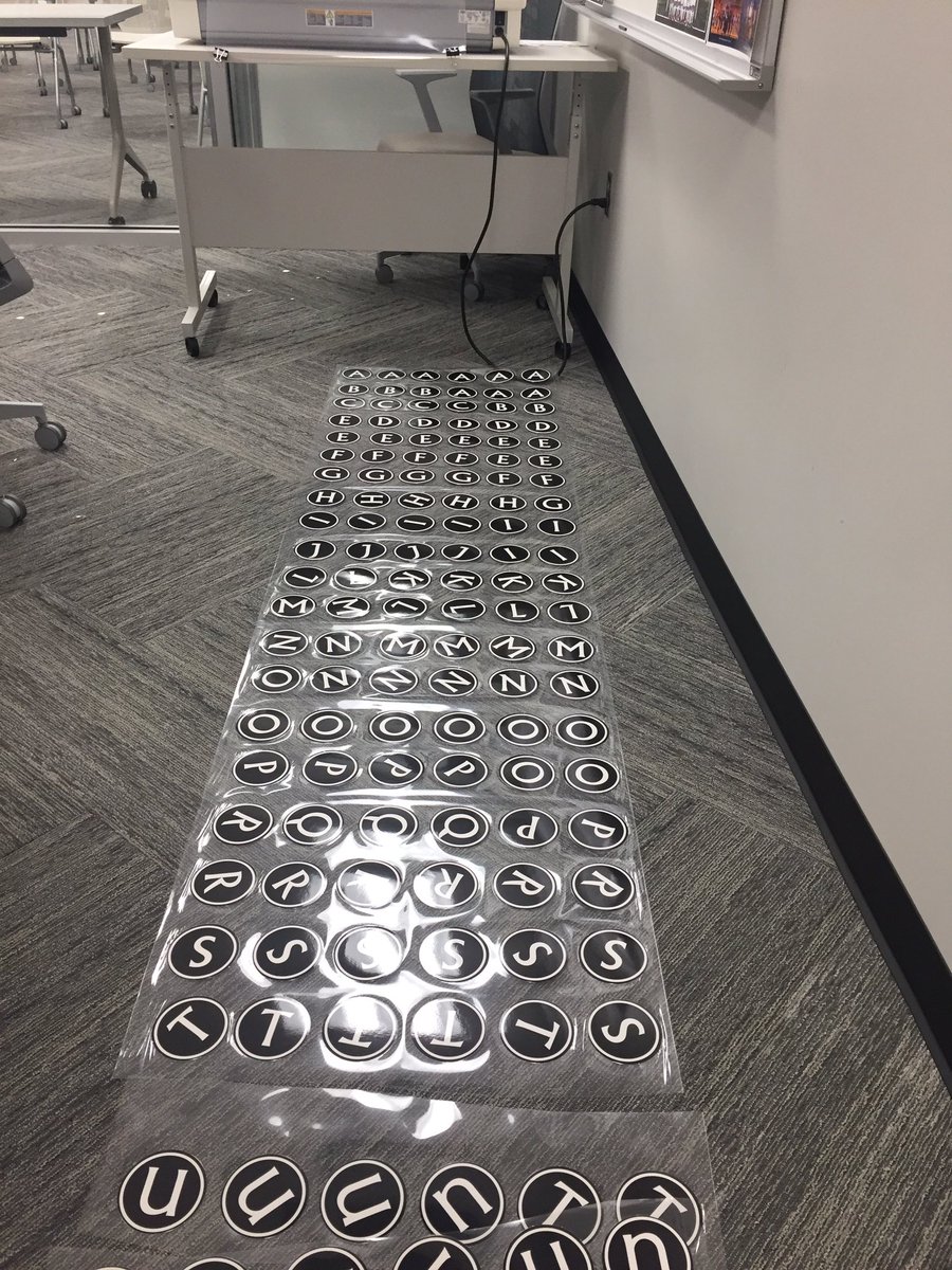 OlatheFutureEd's tweet photo. There's just something perfect about this that's got me 😄😄😄 #teacherhappiness #smallthings #ehours #FEA #laminatingqueens #perfection https://t.co/p92TpL4fz7