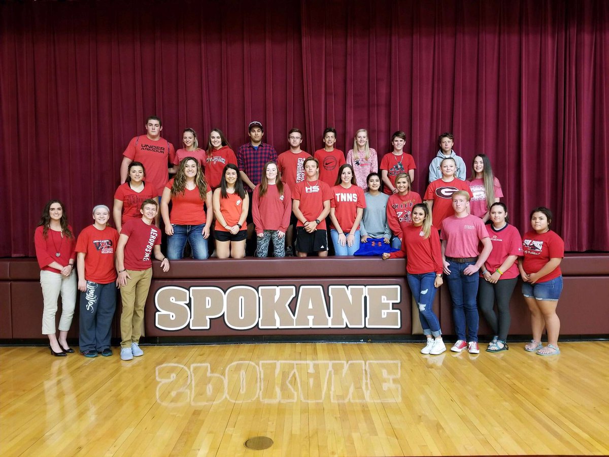 BransonStuCo's tweet photo. What a supportive community we have here. Thank you to all that honored Wyatt today. It really does mean a lot. #FlyHighWyatt https://t.co/OxZhhQrvi8