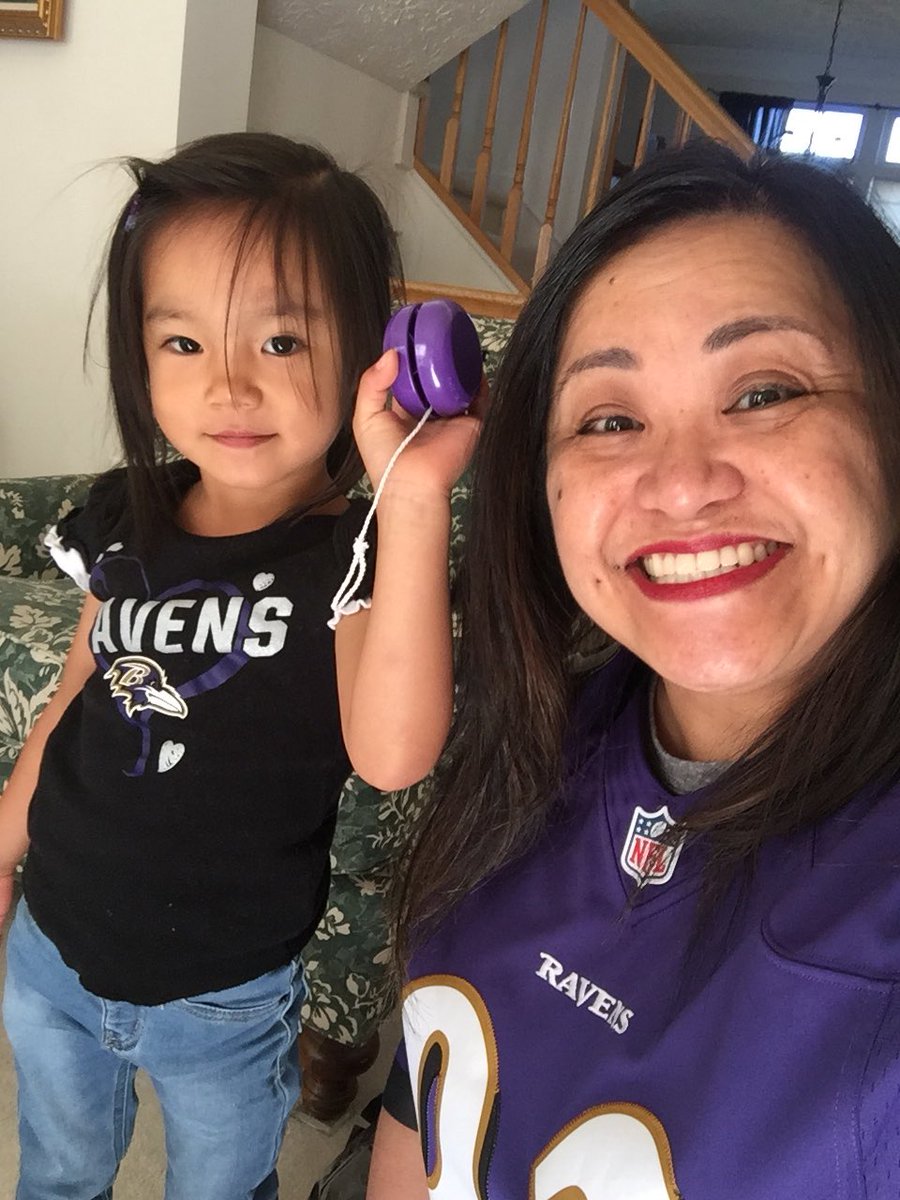 gr4ceful's tweet photo. #sweepstakes #RunninRavens @DunkinBaltimore @Ravens and a 3 year old niece always gets us running around https://t.co/j0yxqHo20R