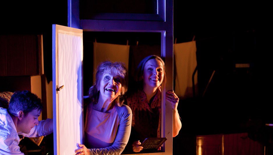 Just loved <a href="/Poorboy_stories/">Sandy Thomson</a> Damned Rebel Bitches <a href="/PlatformGlasgow/">Platform Glasgow</a> tonight. Review at: glasgowtheatreblog.com/2017/10/04/rev…