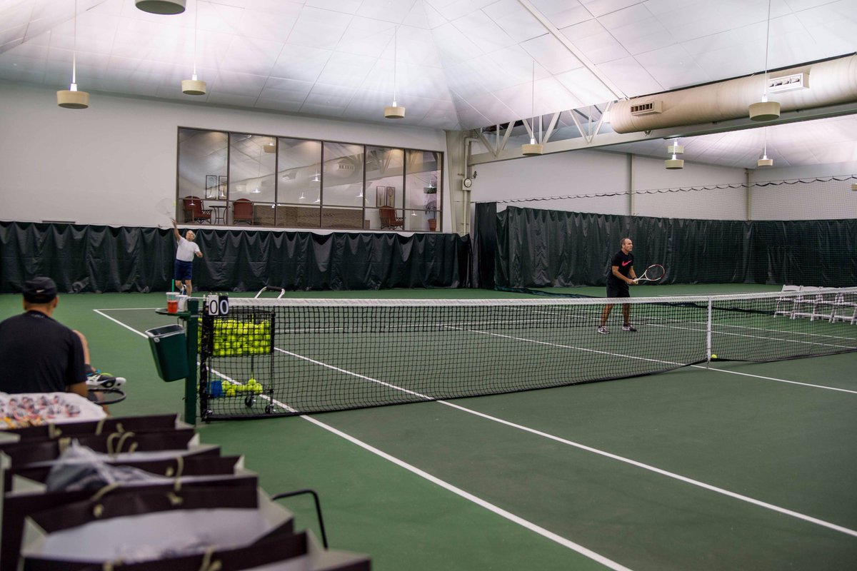 FSSportsClub's tweet photo. Robin Scott celebrates 18yrs of support @BSWhealth in #FSCoolOctober Tennis Marathon join @ https://t.co/IOFtdiI0C7 https://t.co/vOxXU8JFka