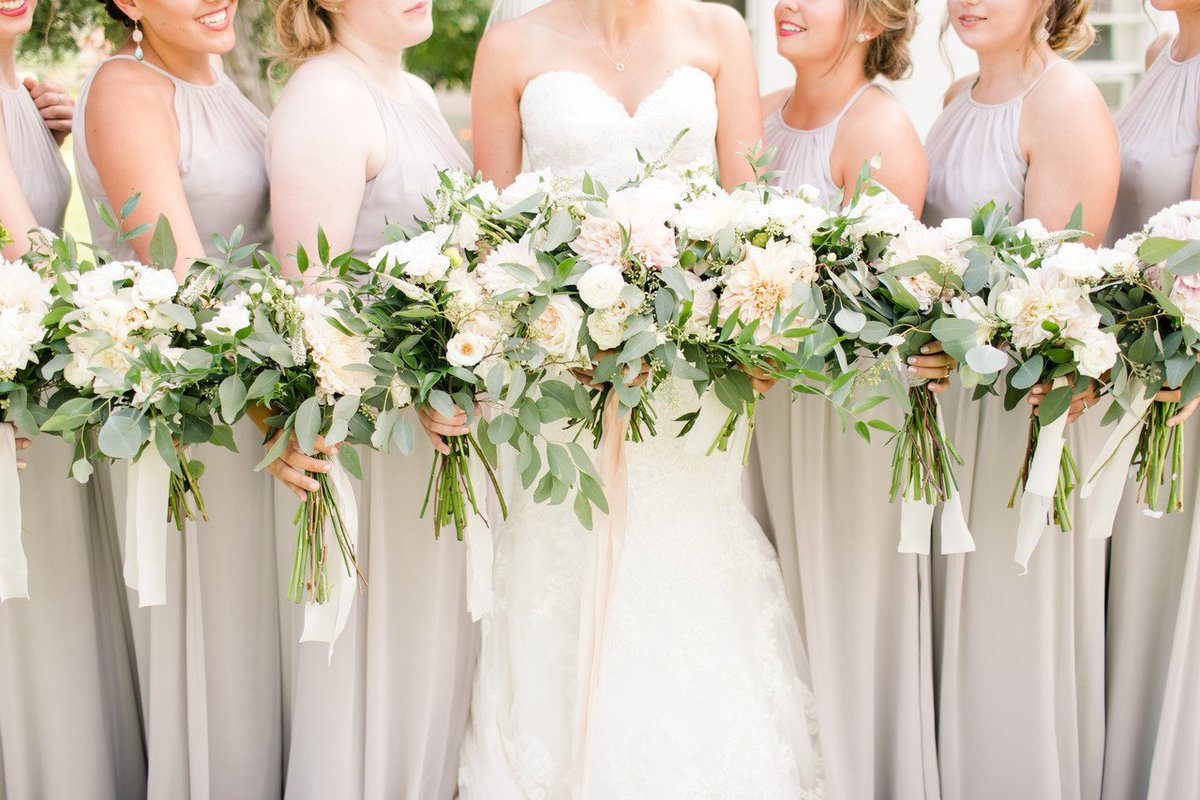 GlowEventCO's tweet photo. These... @sugarnstems #weddingFlowers #bridalbouquet #weddings #ColoradoWedding #ColoradoBride  #weddingPlanning #weddingPlanner #glowEvents https://t.co/DIBgR0UUei