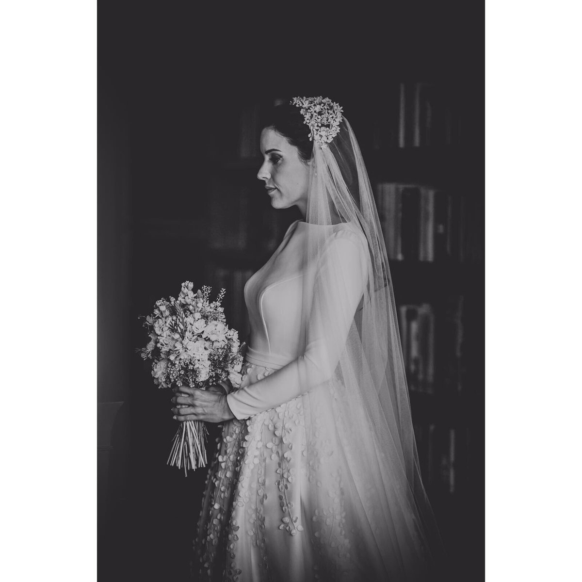 Tecuemestudio's tweet photo. Sara ❤️Septiembre 2017
@nicolascostura 
@LCarbajalMakeup 
@jimmychoo 
@DeloyaGastro 
@tocadoletouquet 
@JoyeriaSuarez 
💐Pando 
💇🏻Suárez https://t.co/4v4n1NADBl