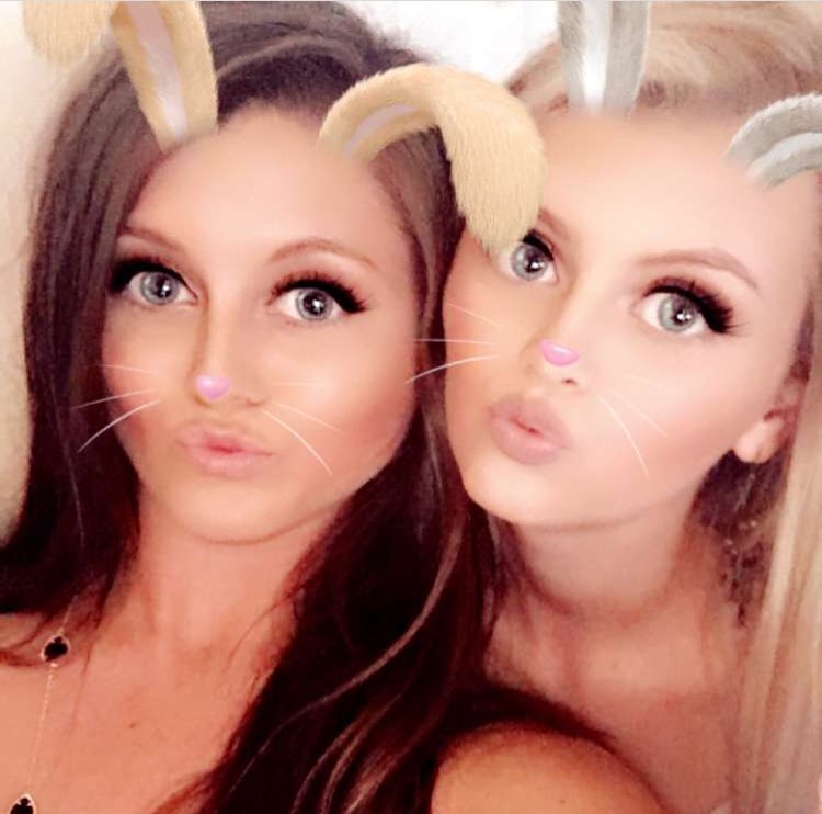 kelseeyrae's tweet photo. Thank you sis! RT @carlistafford: happy 22nd to my sistaaa! 🍭🍸💋😇👯👑👠💄💩💗 https://t.co/axo1cz73gP