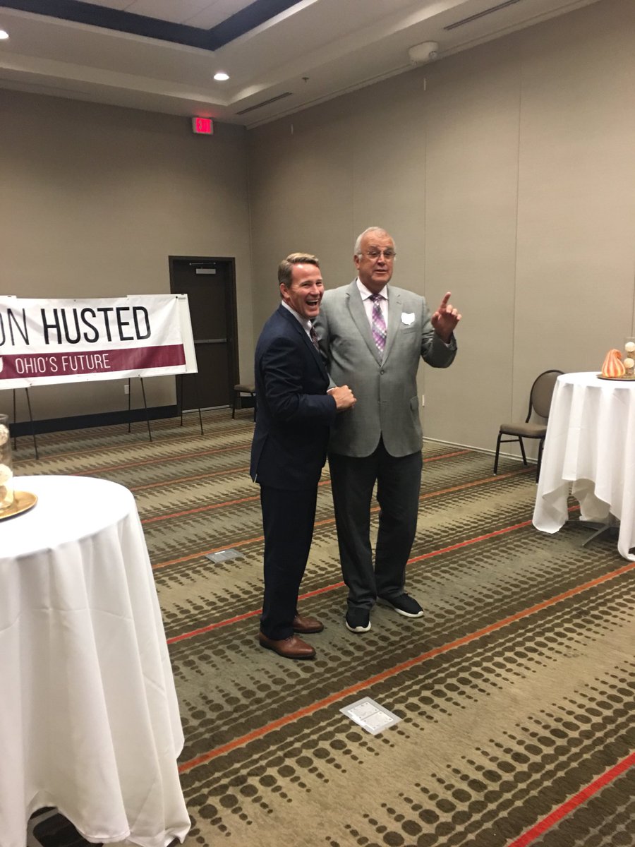 Great gathering for our next #OHGov @HustedForOhio &amp; it wouldn’t be complete w/out some <a href="/Cliff_Hite/">Cliff Hite</a> stories! #findlay #letterjacket #allOHIO