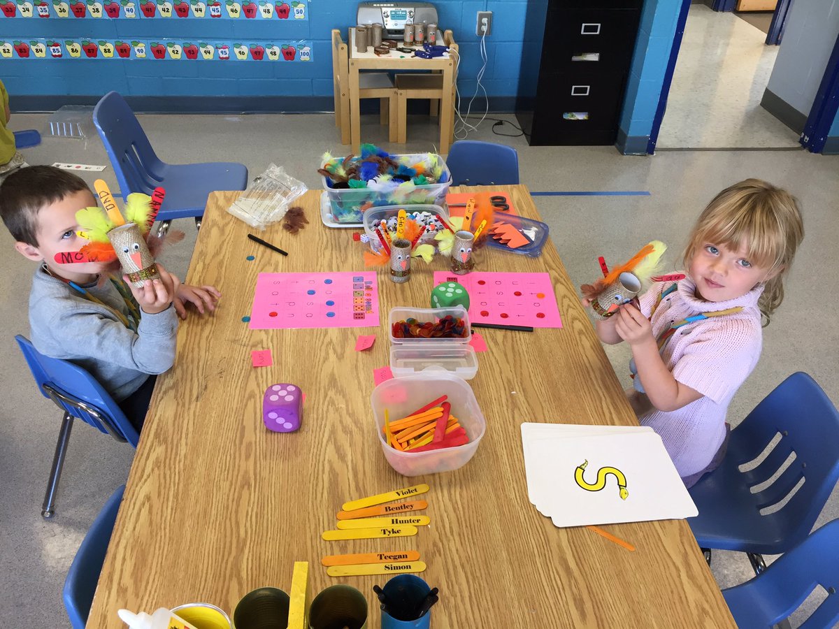 mrstswitz's tweet photo. Letter n day! Noodle necklaces, nerf guns, newspaper hunts, and n hats. Letter searches in soup, noodles and salt. #csd71 #bvalleyschool https://t.co/3UTQo0K15q