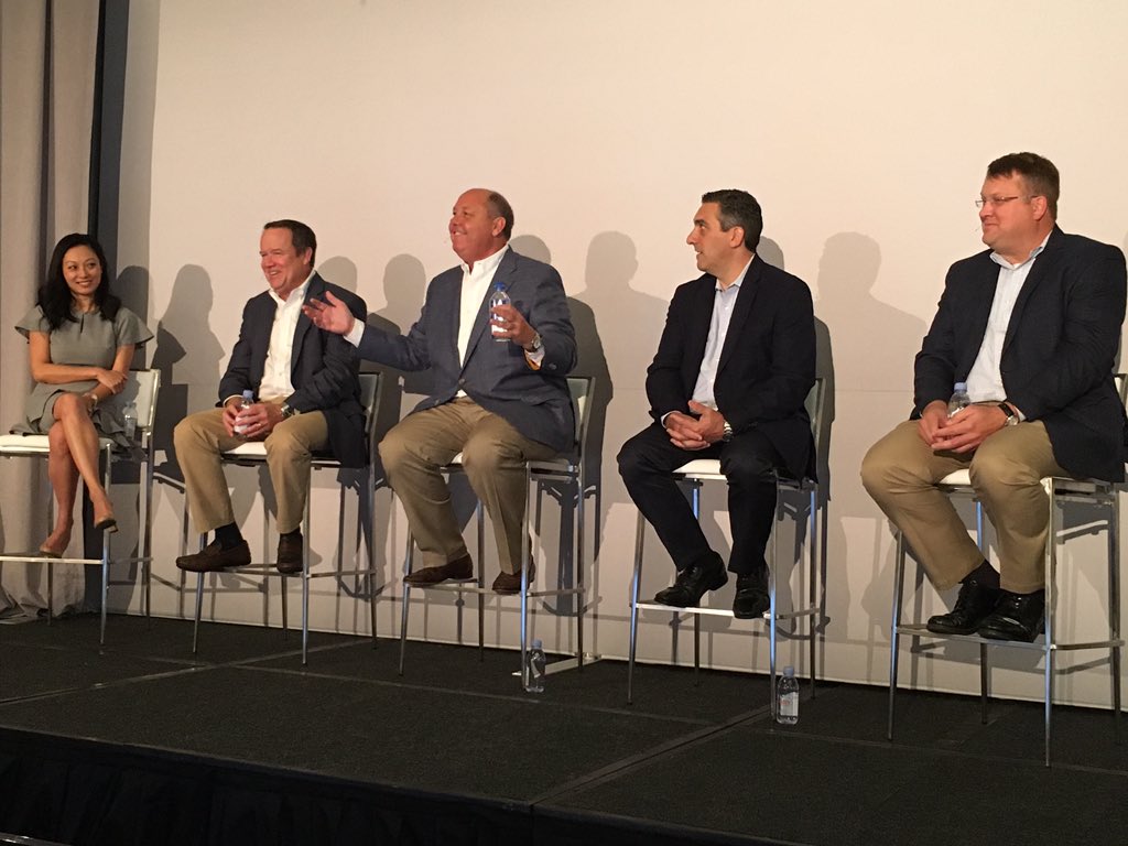HoskinsKC's tweet photo. Konica Minolta executives meet this morning with industry media at #KMfutuready in Carlsbad, CA. @BTA_ORG https://t.co/4NRxO8xkhT