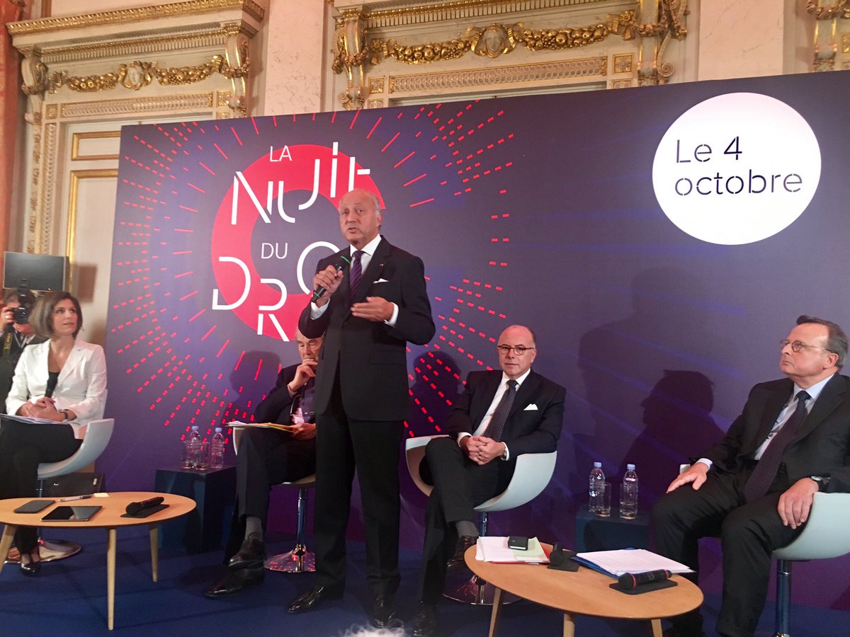 C'est parti pour la premiere edition <a href="/NuitDuDroit/">La Nuit Du Droit</a> > intervention de <a href="/BCazeneuve/">Bernard Cazeneuve</a> "Lutte contre le terrorisme et libertés publiques"
