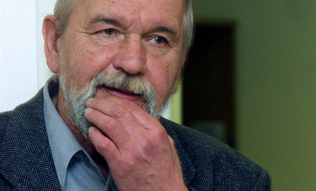 Zemřel kreslíř Vladimír Renčín, autor postaviček Dlabáčka či Rambouska zpravy.idnes.cz/vladimir-renci…
