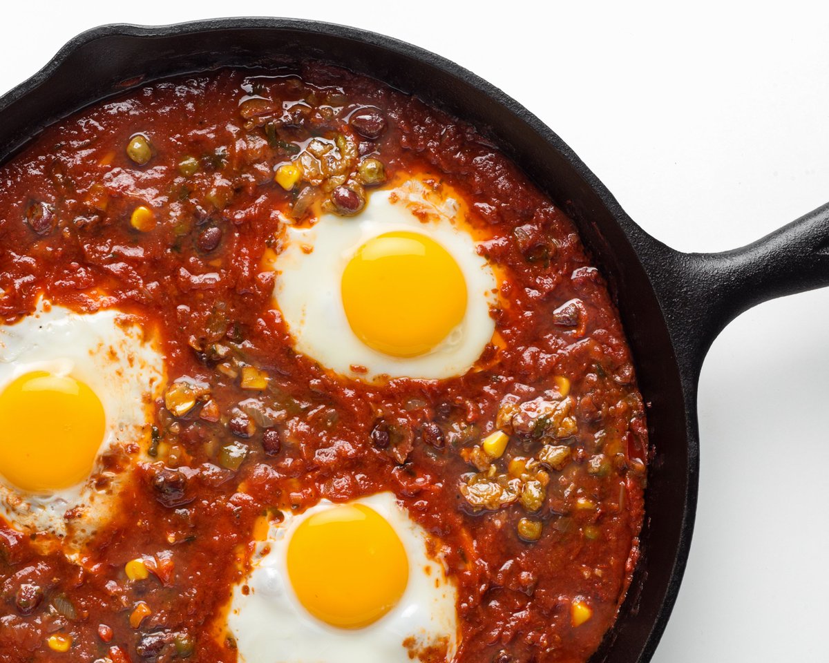 With Miscela, you can make a gourmet dinner with just a few simple ingredients.This is shakshuka made with Black Bean #DinnerSavers