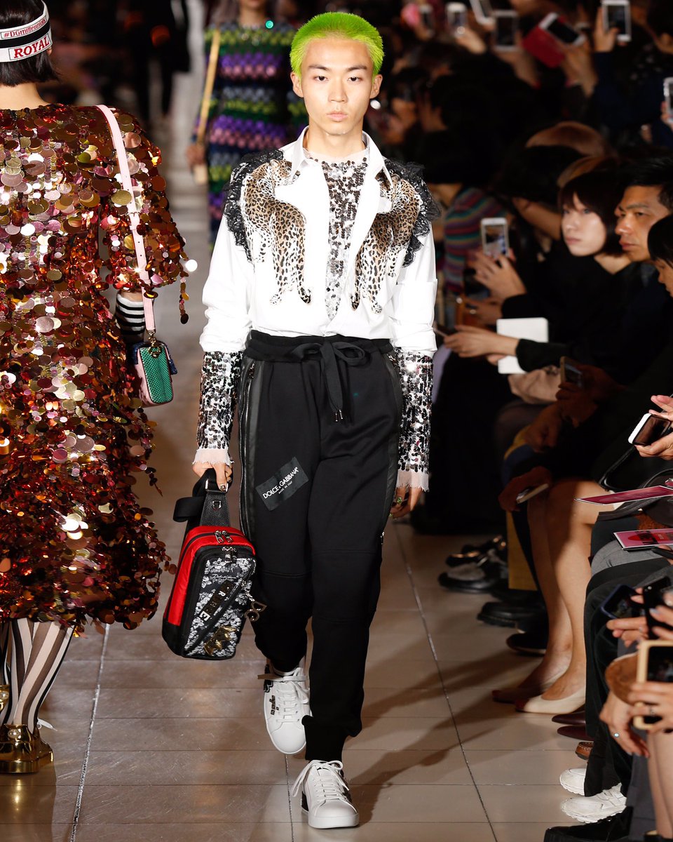 Dolce Gabbana Dgmillennials Walk The Catwalk For The Dolce Gabbana Isetan Shinjuku Fashion Show Dglovesjapan ドルガバ Dgラブジャパン Dolce Gabbana Dgmillennials Walk The Catwalk For The Dolce Gabbana Isetan Shinjuku Fashion Show Dglovesjapan ドルガバ Dgラブジャパン