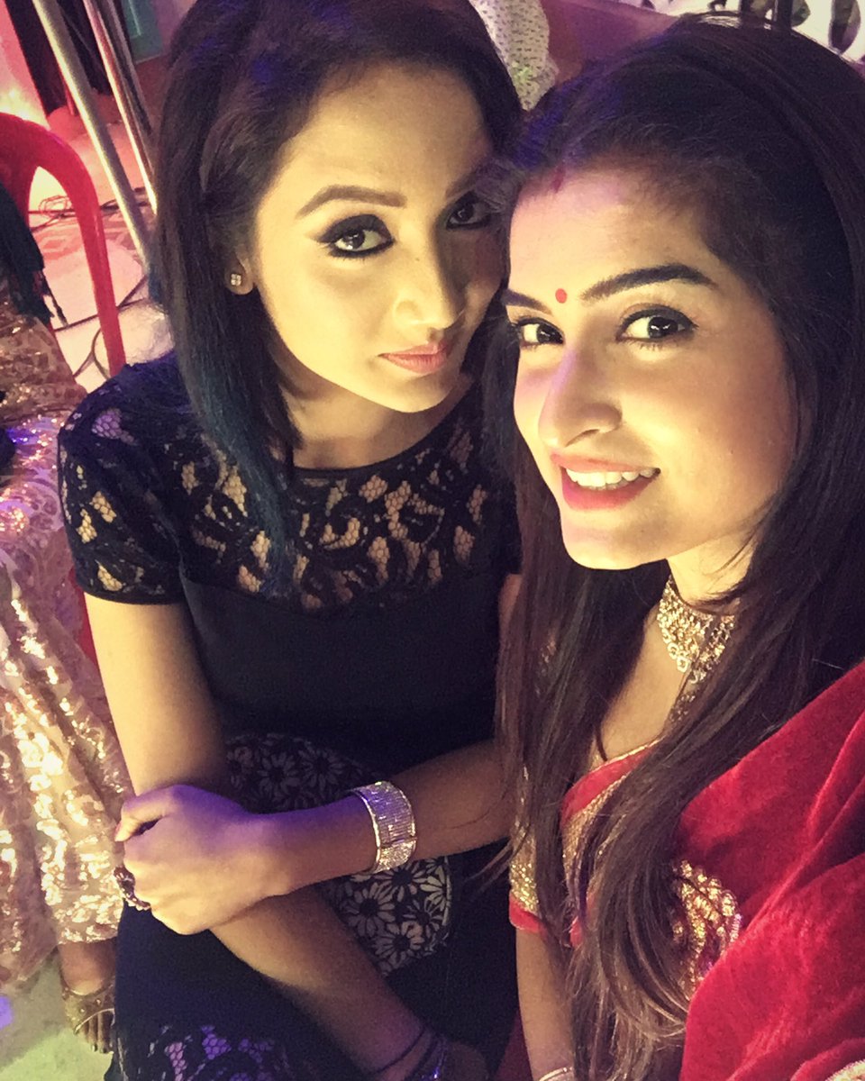 Debaparna12's tweet photo. #latenightshoot #fun #passion #lovewhatyoudo #protidan #starjalsha https://t.co/N6hZnZHSqX